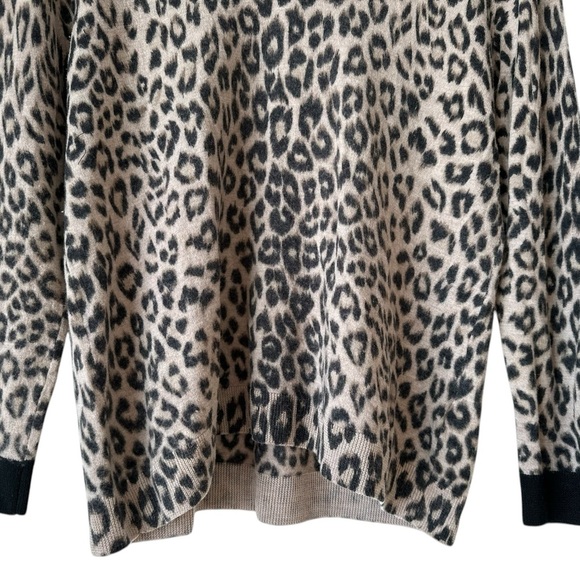 Gerard Darrel Paris 100% Merino Wool V-Neck Leopard Print Sweater - Picture 16 of 16